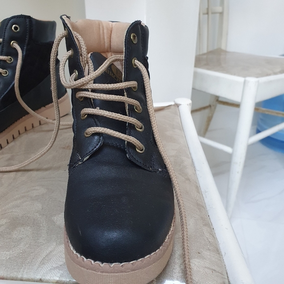 Cute boots - Picture 3 of 7